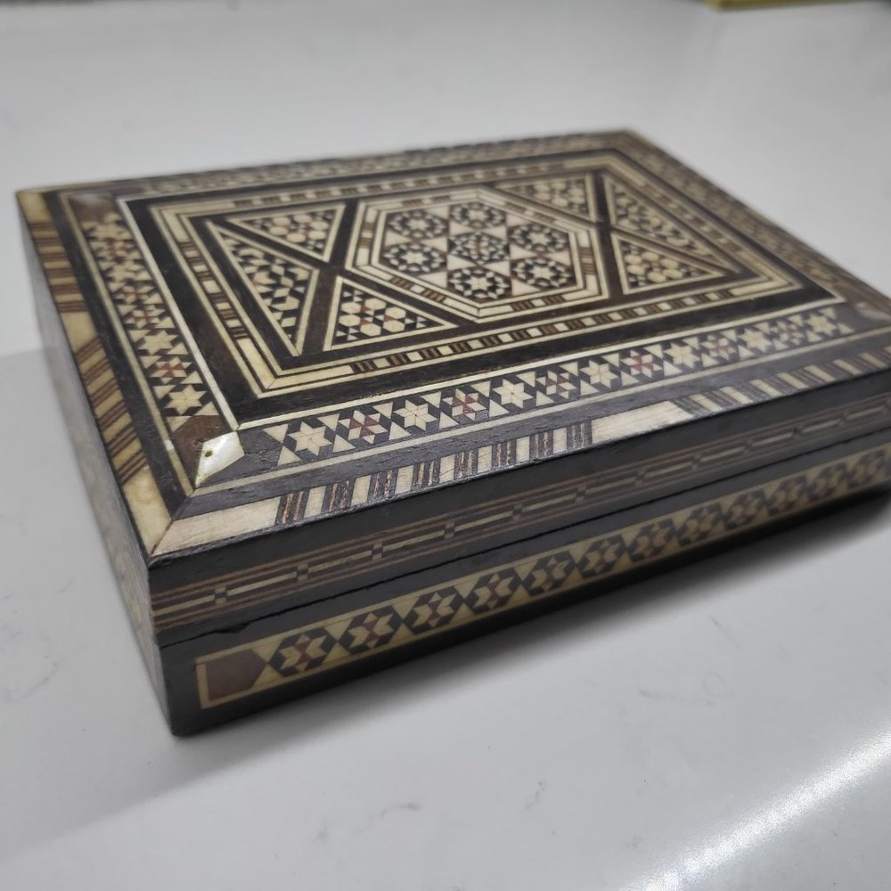 Jewelry box - Picture 2 of 10